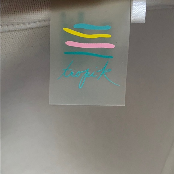 Bikini - Picture 3 of 3